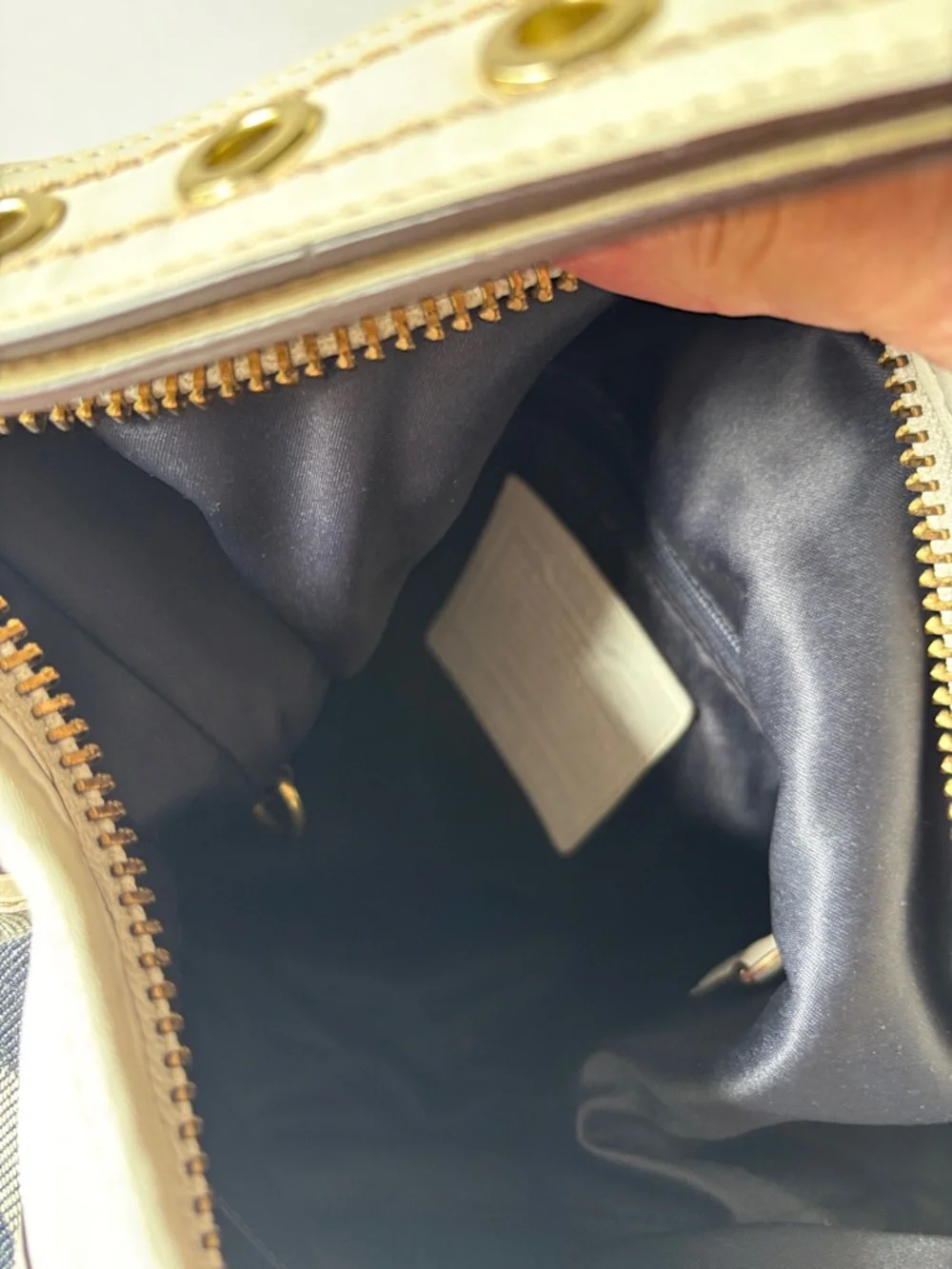 Coach Navy and Cream Signature Canvas Hobo - Picture 4 of 4